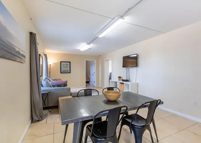 Budget Friendly In The Heart Of Gulf Shores! Holiday home *