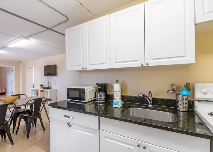 Budget Friendly In The Heart Of Gulf Shores! * Gulf Shores