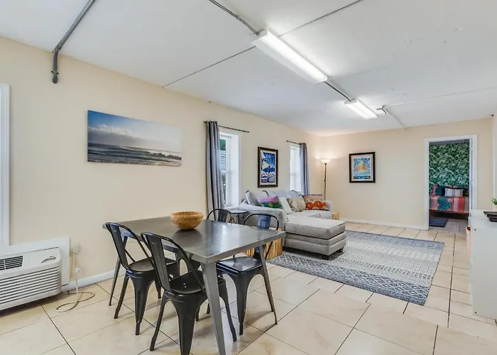 Budget Friendly In The Heart Of Gulf Shores!