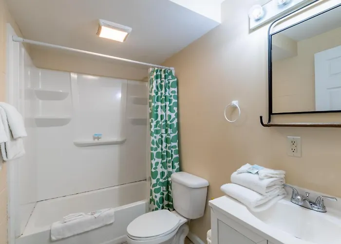 Budget Friendly In The Heart Of Gulf Shores!