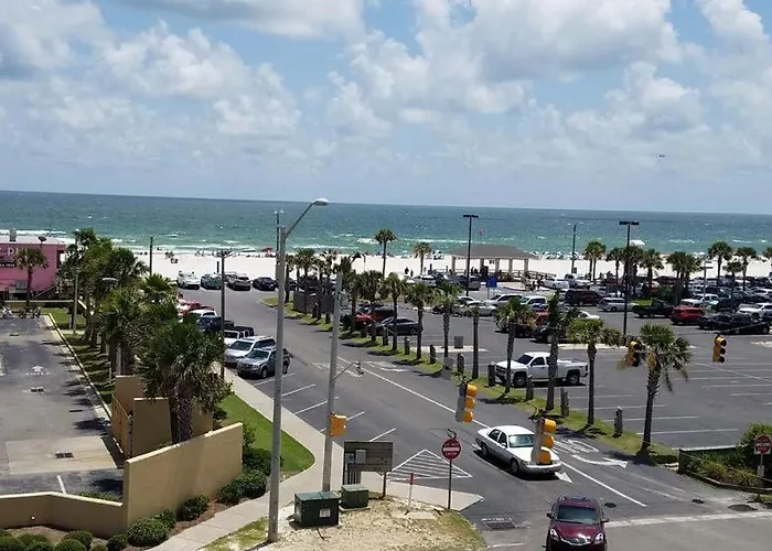 Budget Friendly In The Heart Of Gulf Shores! Holiday home *