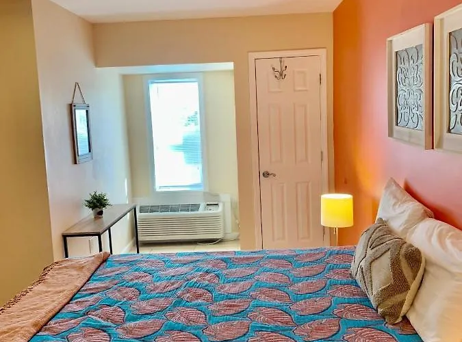 Holiday home Budget Friendly In The Heart Of Gulf Shores! *
