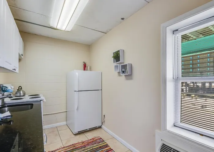 Holiday home Budget Friendly In The Heart Of Gulf Shores!