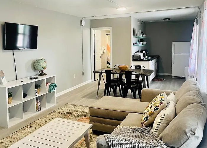 Budget Friendly In The Heart Of Gulf Shores! Holiday home *