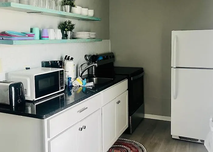 Budget Friendly In The Heart Of Gulf Shores! *